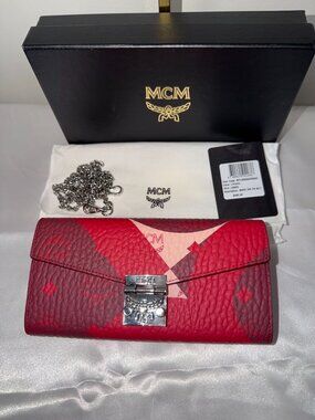 MCM Red New Wave Leather Wallet-On-Chain Large New Full Inclusion